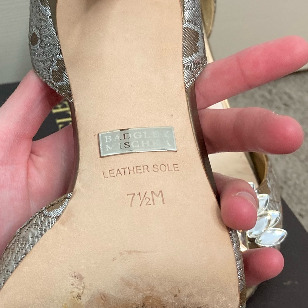 Badgley Mischka Kassabella Brocade Peep Toe Heels - Picture 5 of 5